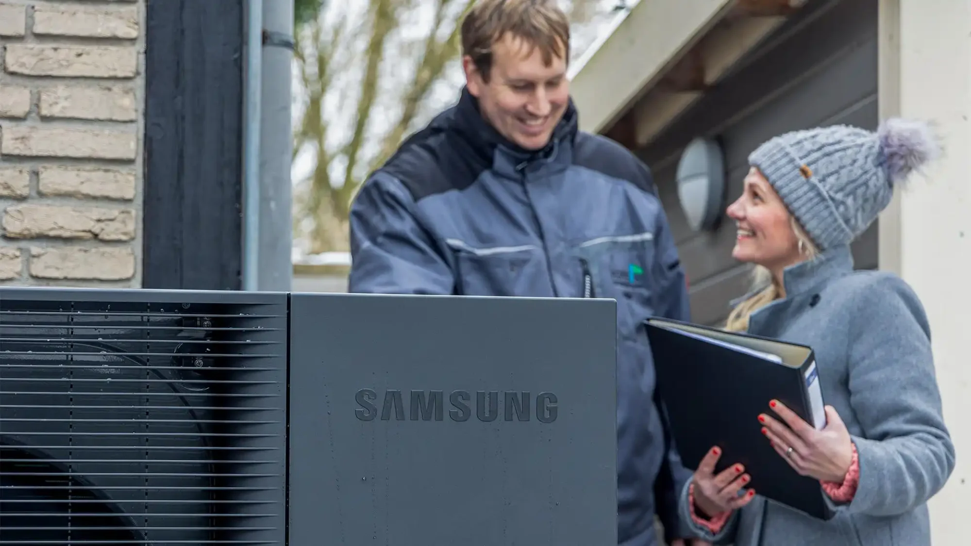Installation-SAMSUNG-Wärmepumpe-vor-Ort